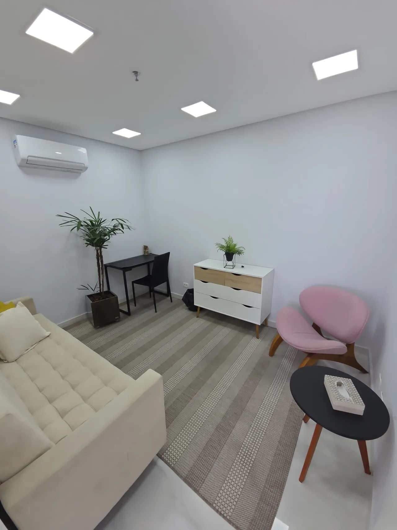 Sala de atendimento acolhedora